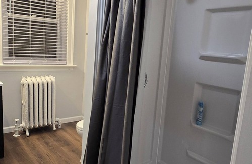 Rockford Apartment | Spacious 1-bedroom apartment with fitness room, WiFi in pleasant Rockford