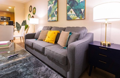 Irvine Business Complex Apartment | Spacious 1 Bedroom | Irvine Jamboree | Pool | Parking | WiFi | Extended Stay