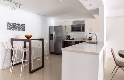 Bal Harbour Apartment | Spacious 1 Bedroom-1 Bathroom with Terrace Steps Away from Bal Harbour Beach