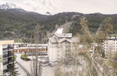 Saint-Chaffrey Apartment | Spacious 10-Person Apartment in Serre-Chevalier with Balconies, Parking, and Ski Storage