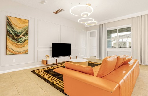 Kissimmee House | Spacious 12-bedroom house in welcoming Kissimmee with pool