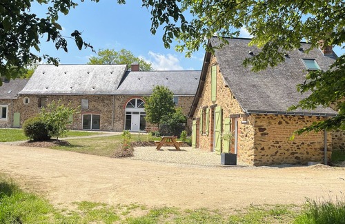 Saint-Sulpice House | Spacious 18-person gîte. Games room. Soccer fields, basketball courts, volleyball courts, bad pétanque