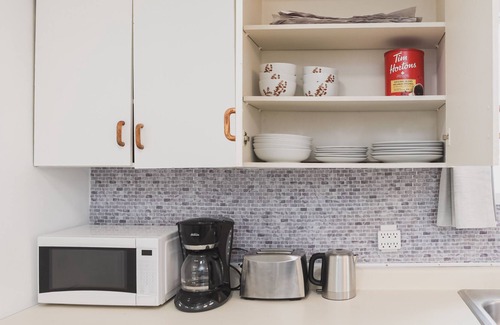 Moncton Apartment | Spacious 1BD Steps To All City Attractions + PS4