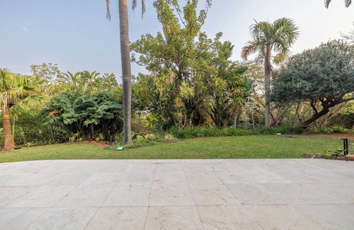 La Lucia Apartment | Spacious 1Bedroom Garden Retreat with Private Pool