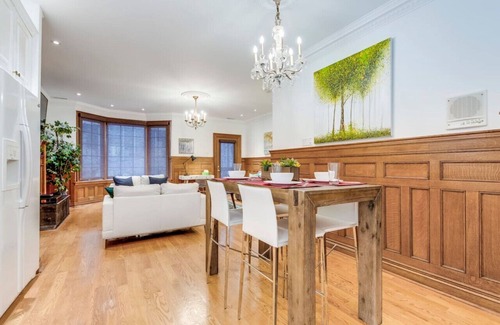 Yorkville Apartment | Spacious 1BR Executive Style Suite - King Bed