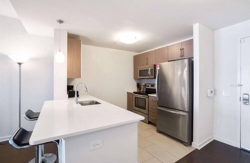 Hudson Exchange Apartment | Spacious 1BR | Full Kitchen | Jersey City by GLS