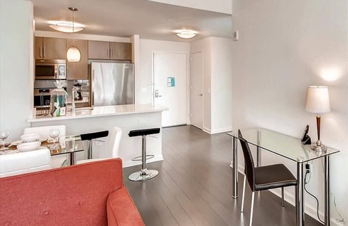 Hudson Exchange Apartment | Spacious 1BR | Fully Equipped Gym | Jersey City by GLS