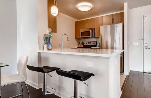 Hudson Exchange Apartment | Spacious 1BR | Fully Equipped Gym | Jersey City by GLS