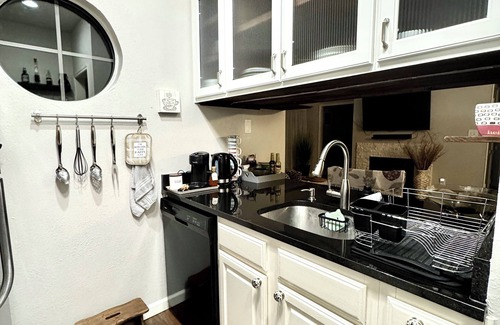 Far North Dallas Condo | Spacious 1BR+Office condo, GREAT LOCATION, great view, filled with natural light