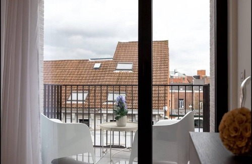 Antwerp Apartment | Spacious 1BR walk to Diamond District