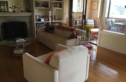 San Rafael House | Spacious 2+ Bdrm, 2 Ba Home With Stunning View, 4 wk min, mostly spring and fall