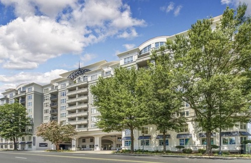 Charlotte Apartment | Spacious 2 Bed-2 Bath in Heart of Uptown-FREE Parking-Self Check-in! City views!