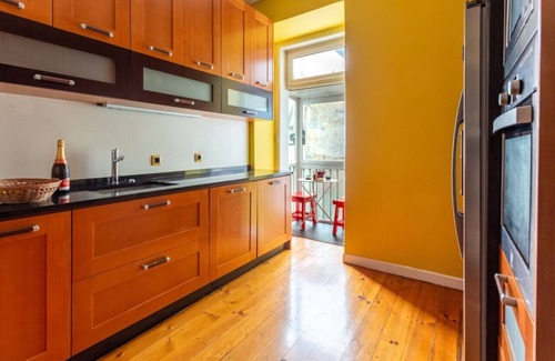 Sao Jose Apartment | Spacious 2 Bed Apt - Only 100m from Av. Liberdade!