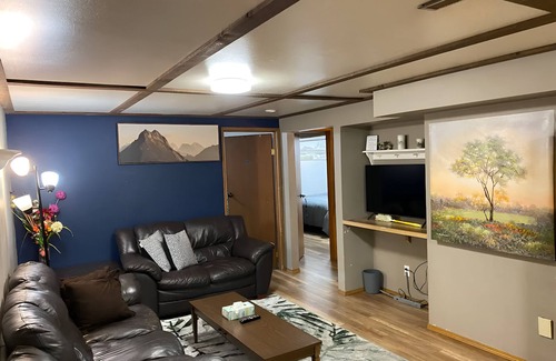 Saskatoon House | Spacious 2 bed basement suit in quite neighborhood