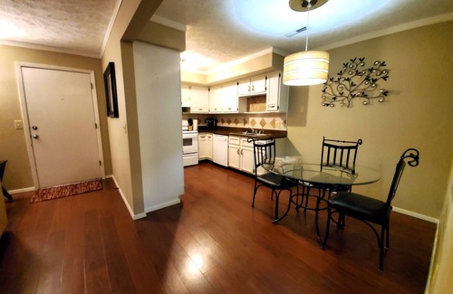 Bloomington Condo | Spacious 2 Bed Condo, Pet Friendly