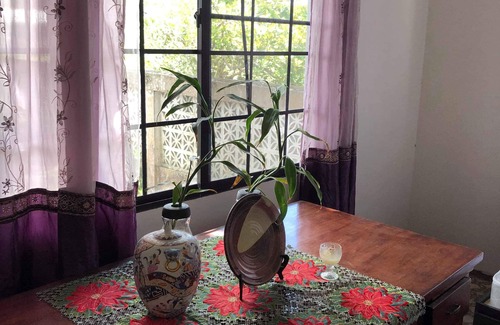 Bermudian Landing House | Spacious 2 bed room house located in Burrell Boom