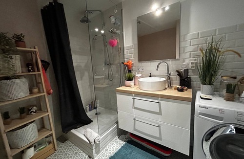 Evian-les-Bains Apartment | Spacious 2-bedroom apartment in Evian center with parking option