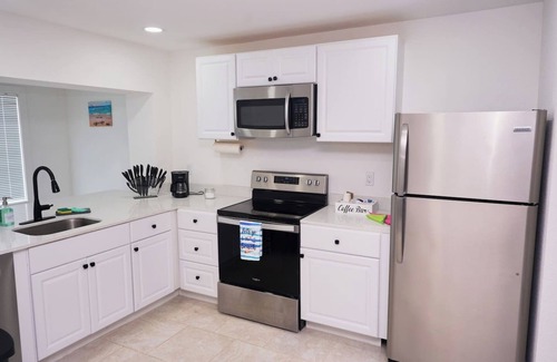 Ortona North Apartment | Spacious 2 bedroom with Oceanview across the Beach