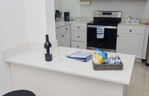 Ortona North Apartment | Spacious 2 bedroom with Oceanview across the Beach