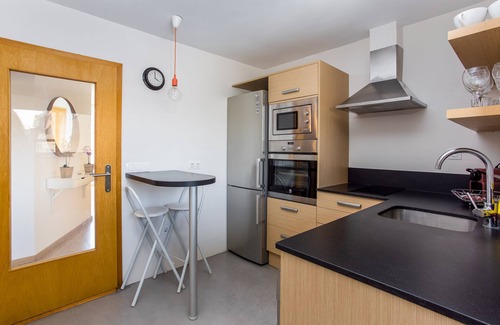 La Vila Olimpica del Poblenou Apartment | Spacious 2-Bedroom Apartment with Balcony Near the Beach