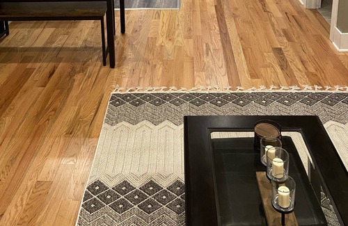 Maysville Apartment | Spacious 2 Bedroom Apartment in Downtown Entertainment District