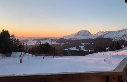 Avoriaz Apartment | SPACIOUS 2 BEDROOM APARTMENT FOR 5 people BEAUTIFUL OPEN VIEW
