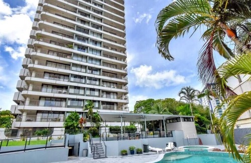 Darwin City Centre Apartment | Spacious 2 bedroom apartment in central location
