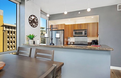 East Village Condo | Spacious 2 Bedroom Condo in the Heart of Downtown!