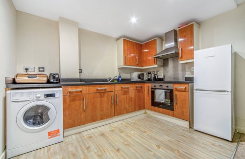 Bordesley Apartment | Spacious 2-Bedroom Flat in Birmingham – Ideal for Long-Term Stays