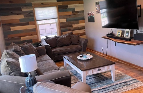 Kimberly House | Spacious 2 Bedroom House in the Heart of Kimberly