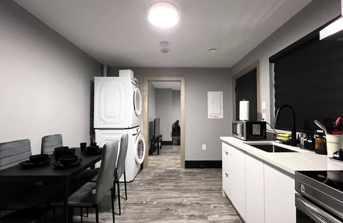 Burnaby House | Spacious 2-Bedroom Retreat in Burnaby