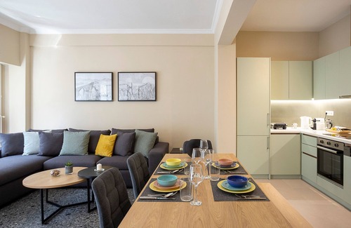 Petralona Apartment | Spacious 2-Bedroom Retreat in the Heart of Athens