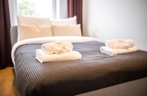 Hillegersberg-Zuid Apartment | Spacious 2 Bedroom Serviced Apartment 77M2 -VP2B-
