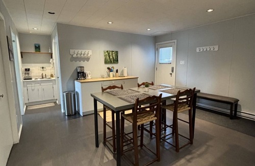 Pemberton House | Spacious 2 bedroom suite on private lot