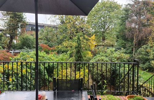 Swiss Cottage House | Spacious 2-bedroom Townhouse with Garden & Patio