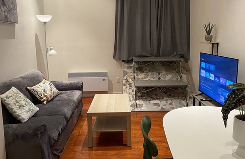 Cote-Saint-Paul Apartment | Spacious 2 bedrooms Apt 7Mn to Metro