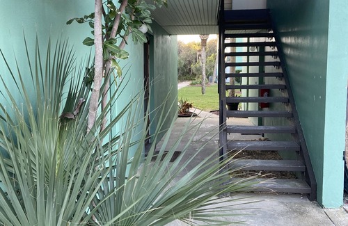 Ormond Beach Condo | Spacious 2 BR beach condo