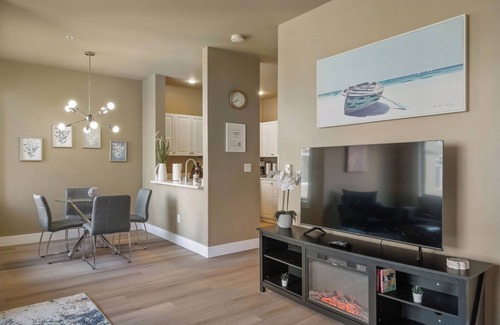 Belltown Condo | Spacious 2 BR Condo in the Heart of the City