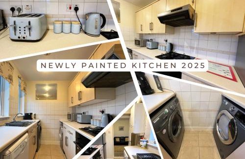 Levenmouth Apartment | Spacious 2-Level Home by the Beach & Transport