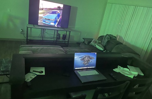 Oak Ridge Apartment | Spacious 2 room 2 Queen 1 King size bed. Entire Apartment