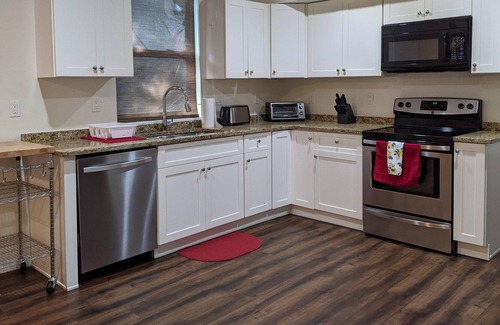 Bayou Oaks House | Spacious 2 Story Home Less than 10 minutes to Lido Key