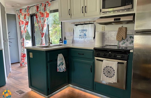Lexington House | Spacious 2BD 2BA Cozy Family Camper, Wildwood Experience @ KHP