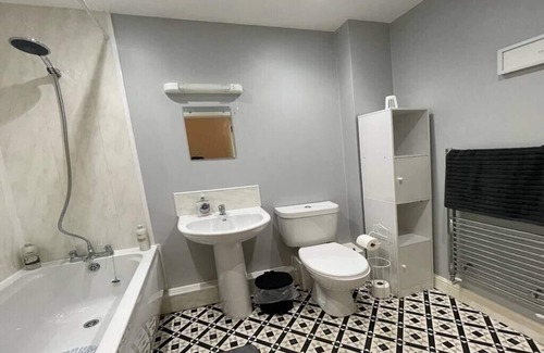 Stafford Apartment | Spacious 2BD apartment in the Vibrant Stafford