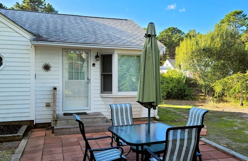 Wellfleet House | Spacious 2BD Cottage-Central A/C, Close to Marconi Beach & Cape Cod Rail Trail for Biking, Walking