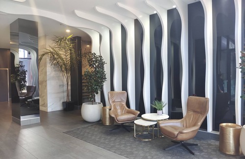 Adelaide Central Business District Apartment | Spacious 2bed Apt With Netflix+wifi +pool+bbq+