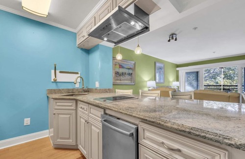 Briarcliffe Acres Condo | Spacious 2BR/2BA Condo – Steps from the Beach & Barefoot Landing