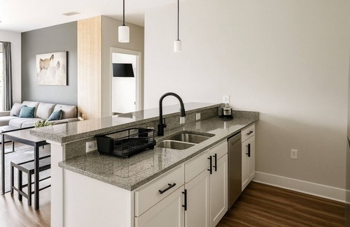 Glen Iris Apartment | ✨ Spacious 2BR/2BA Condo Across from UAB ✨