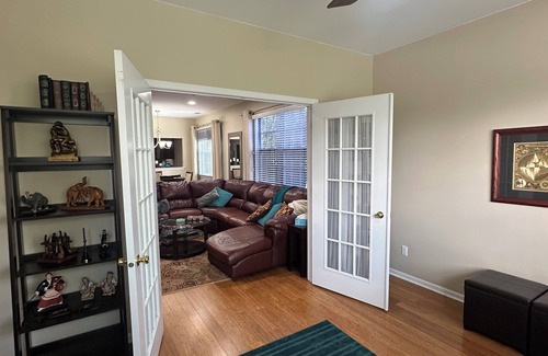 Schererville House | Spacious 2BR/2BA Home w/Modern Comforts – Near Chicago & Indiana Dunes!
