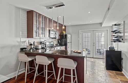 Olde Kensington House | Spacious 2BR/2BA in Trendy Fishtown | NoLibs