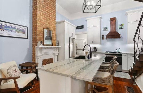 Touro Condo | Spacious 2BR/2BA Uptown Condo - Walk to Magazine St. Dining, Shops & Streetcar